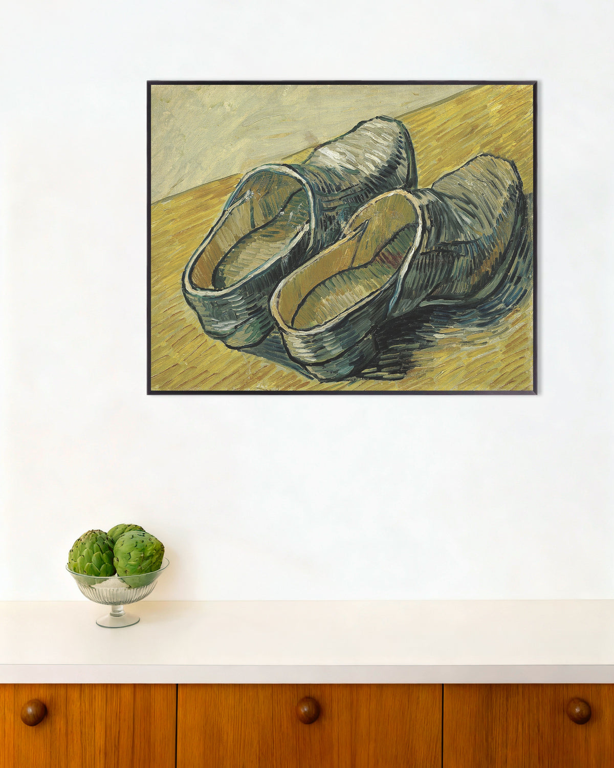 Poster af Et par træsko i læder (1888) af Vincent van Gogh, med metalramme
