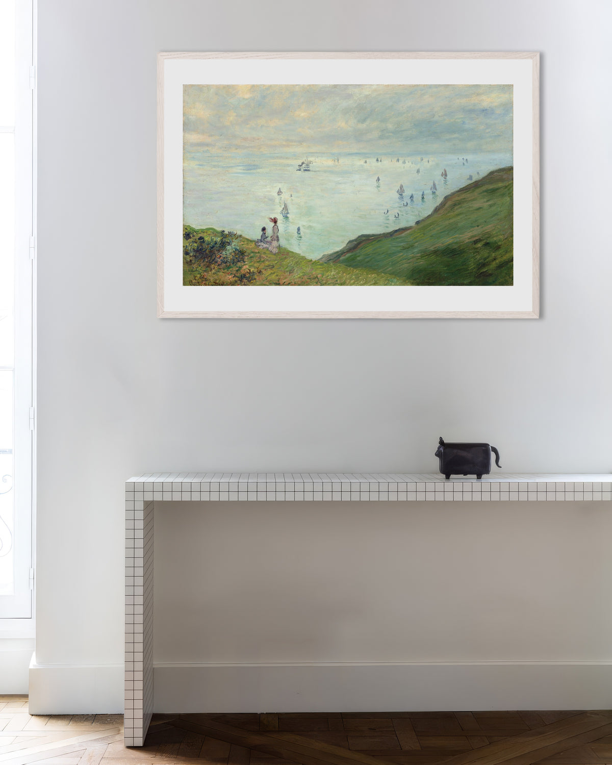 Plakat Klipper ved Pourville (1882) af Claude Monet med hvid træramme