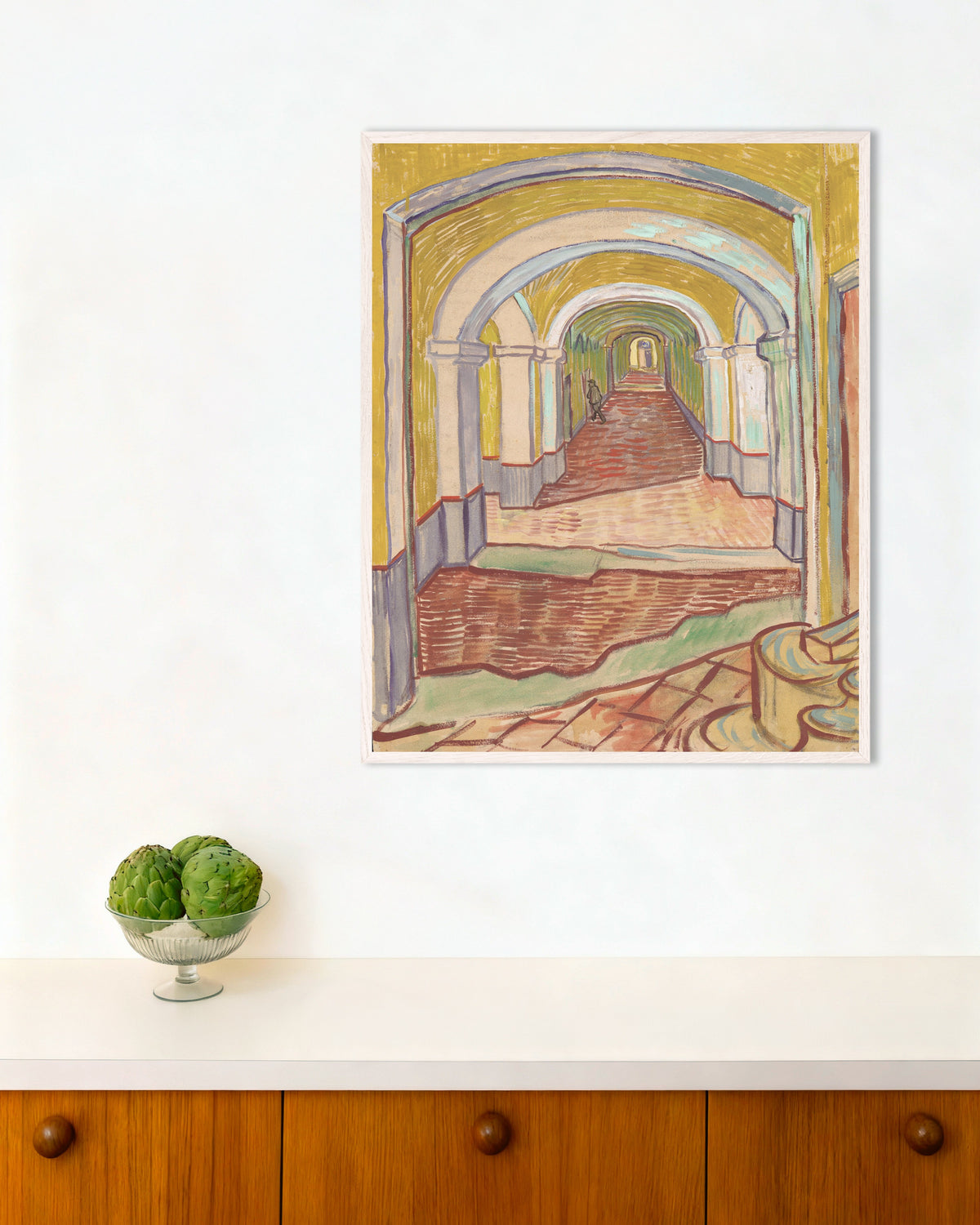Poster af Korridor i asylet (1889) af Vincent van Gogh med hvid træramme