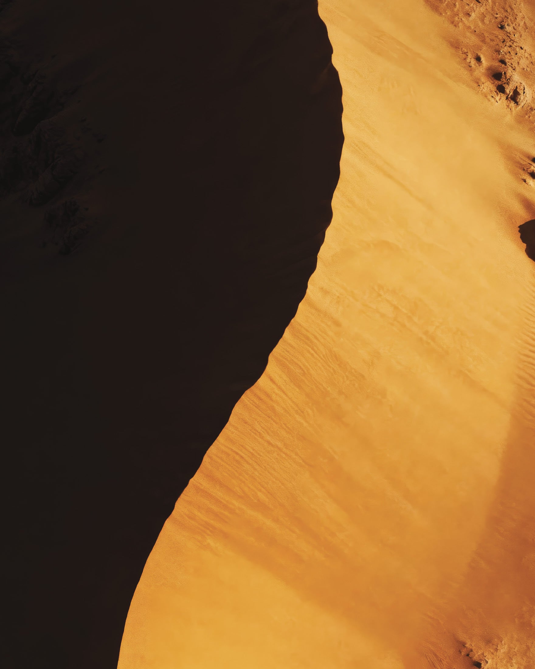 Golden Dune Curve Poster, Desert Shadow Plakater