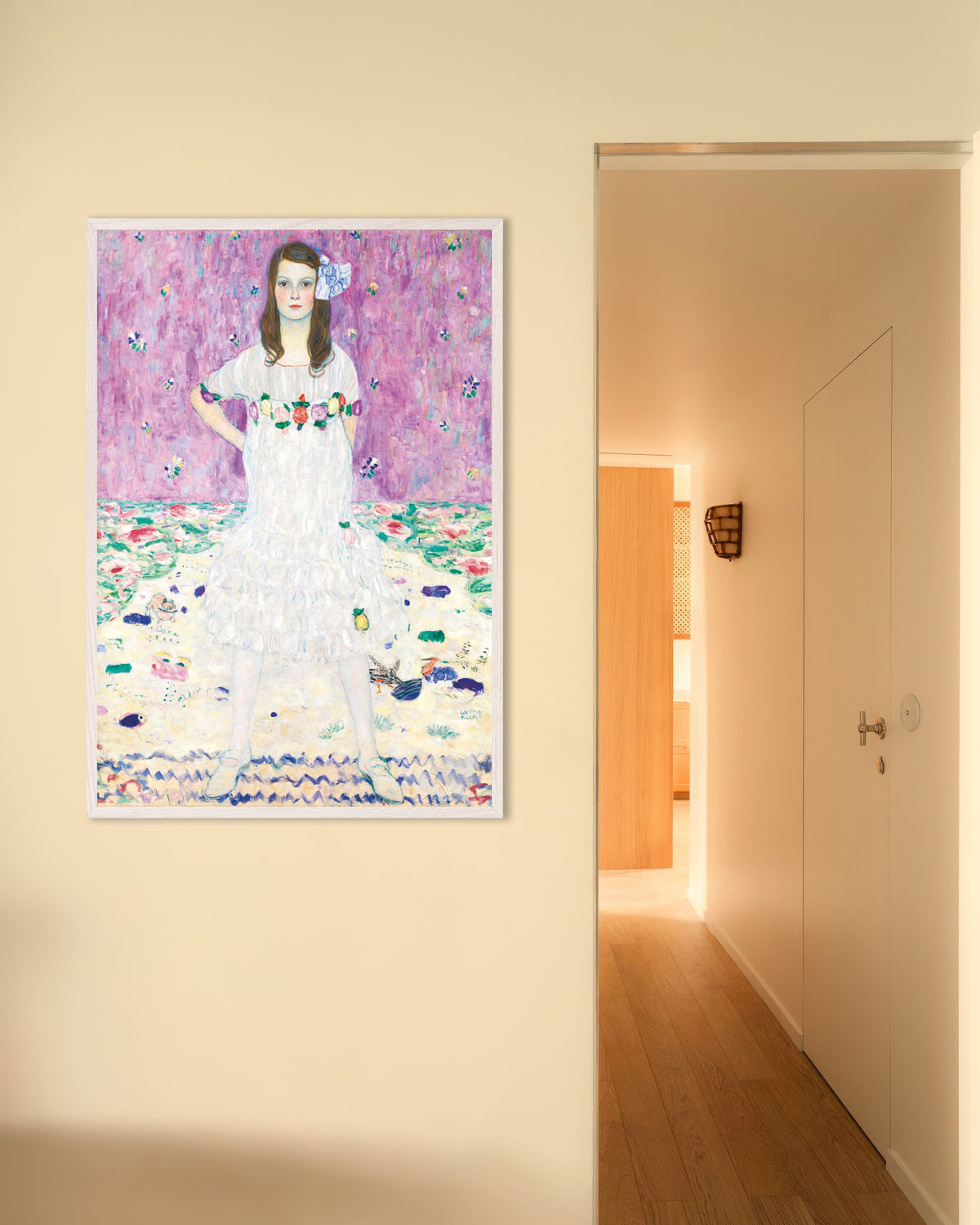 Plakat Mäda Primavesi (1912–1913) af Gustav Klimt med hvid træramme