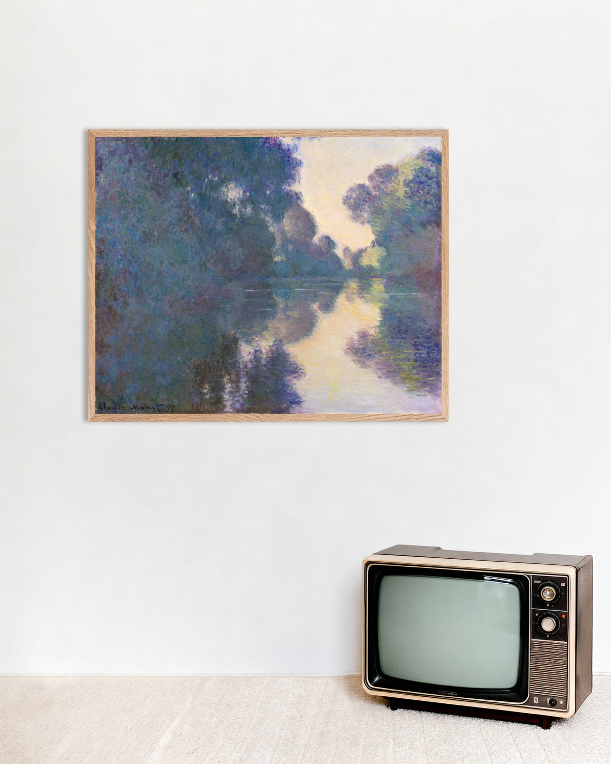 Plakat Morgen på Seinen nær Giverny (1897) af Claude Monet med ramme i naturtræ