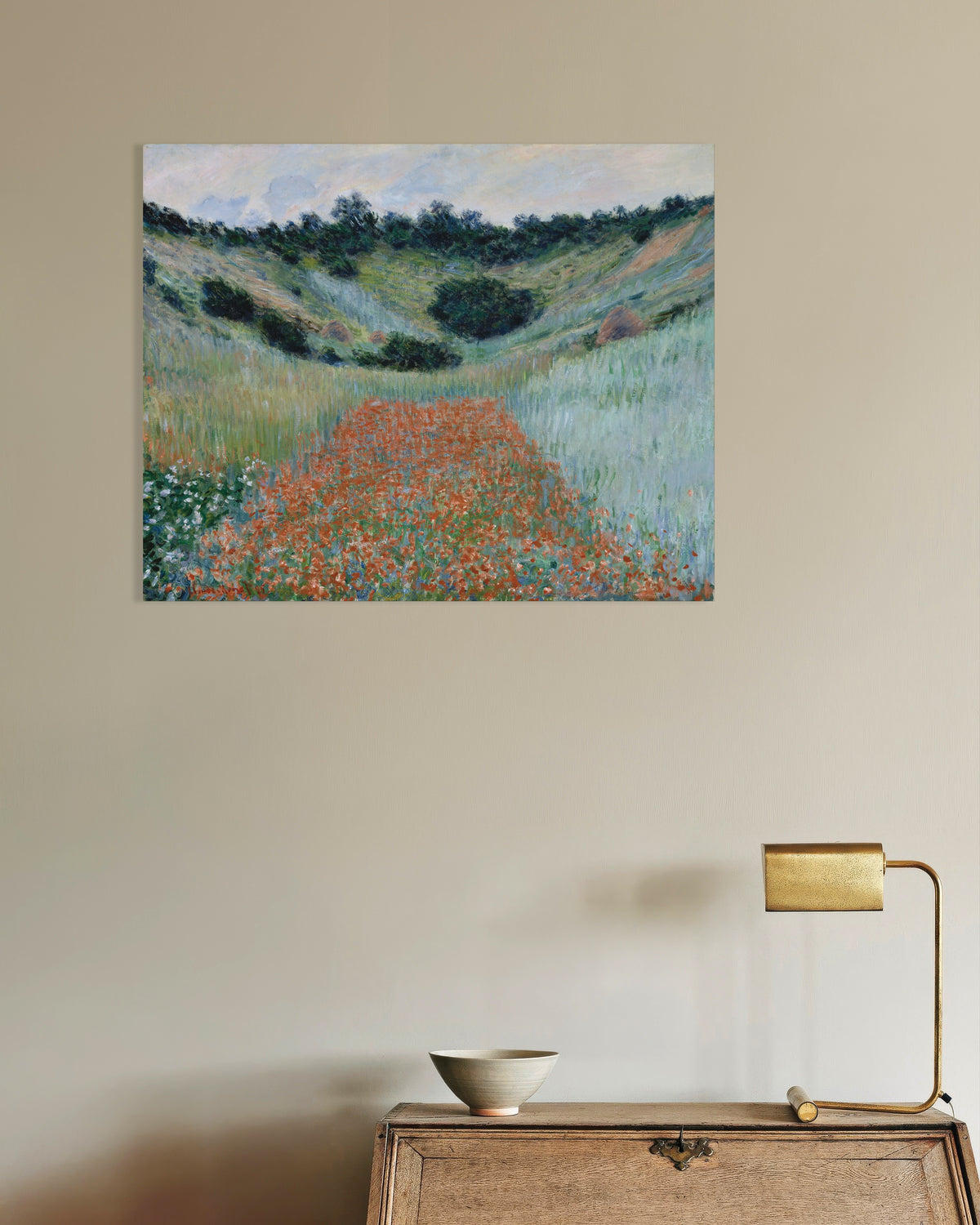 Plakat Valmuemark i en lavning nær Giverny (1885) af Claude Monet