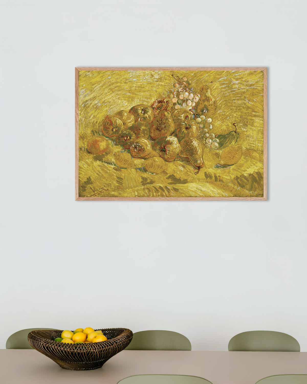 Poster af Kvæder, citroner, pærer og druer (1887) af Vincent van Gogh med ramme i naturtræ