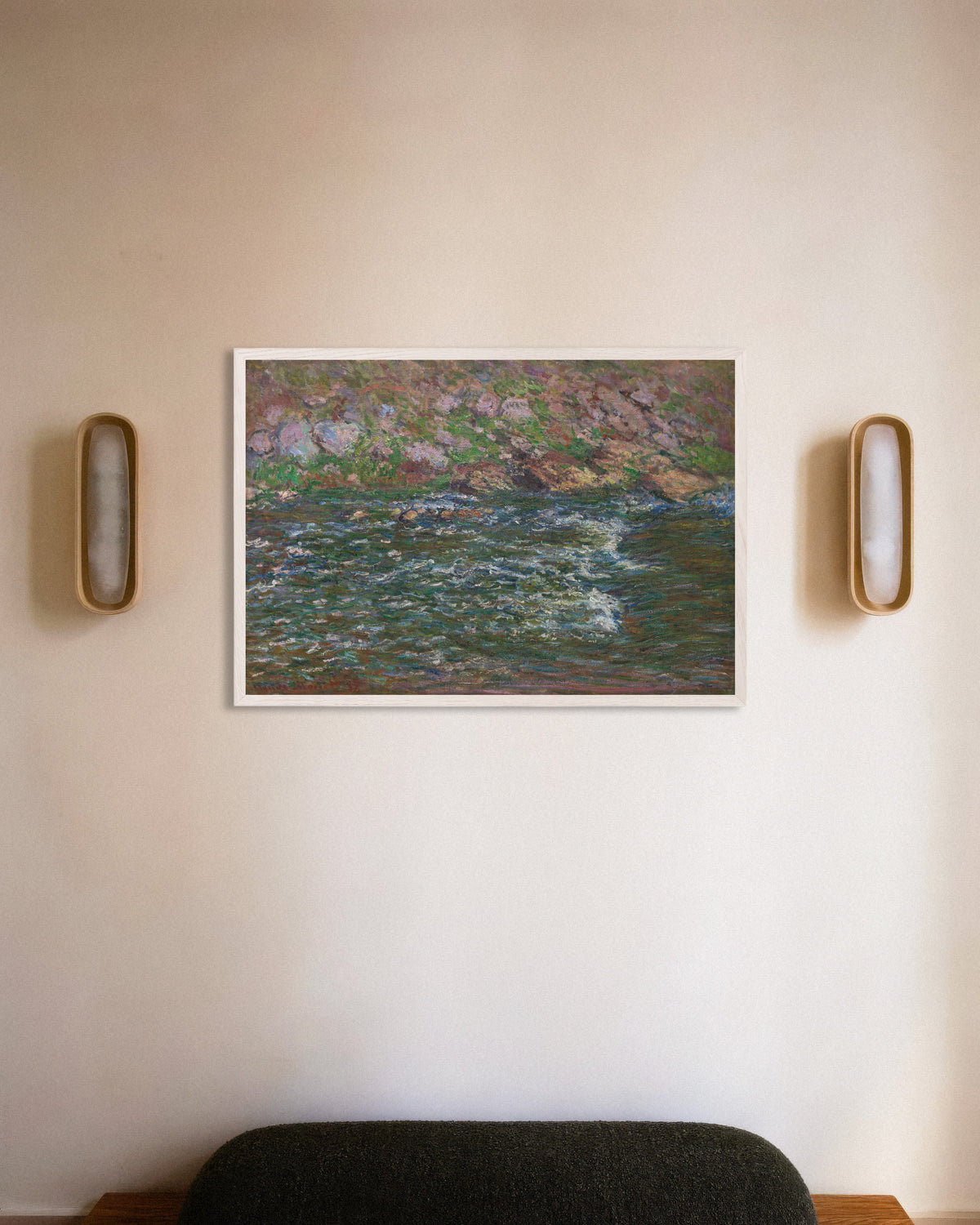Plakat Strømfald på Petite Creuse ved Fresselines (1889) af Claude Monet med hvid træramme