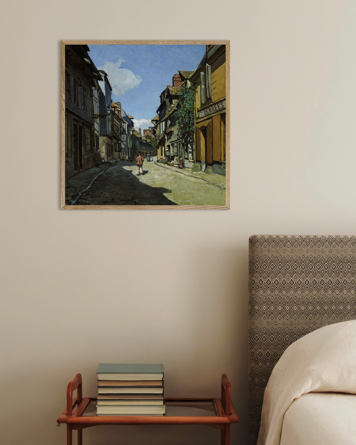 Plakat Rue de la Bavole i Honfleur (1864) af Claude Monet med ramme i naturtræ