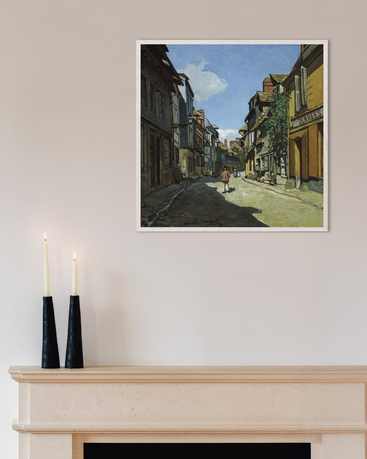 Plakat Rue de la Bavole i Honfleur (1864) af Claude Monet med hvid træramme