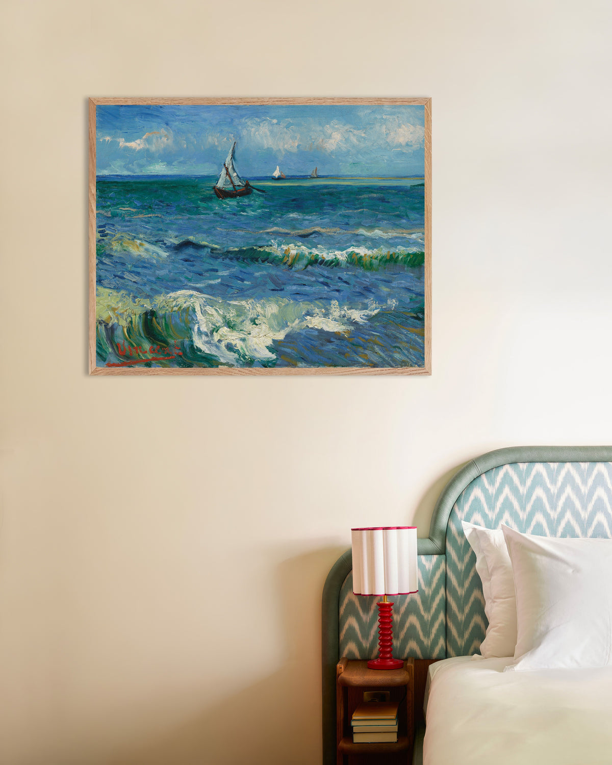 Poster med Havlandskab nær Les Saintes-Maries-de-la-Mer (1888) af Vincent van Gogh, med naturfarvet træramme