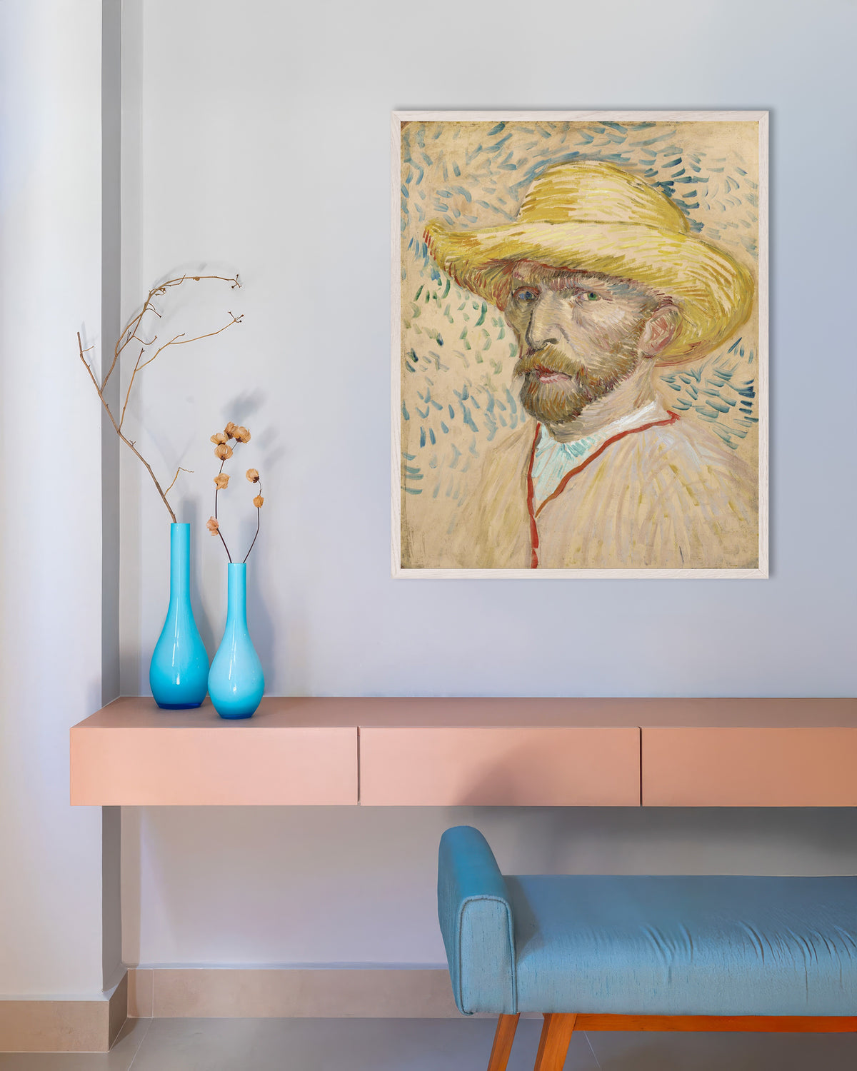 Poster med Selvportræt med stråhat og malerkittel (1887) af Vincent van Gogh, med hvid træramme