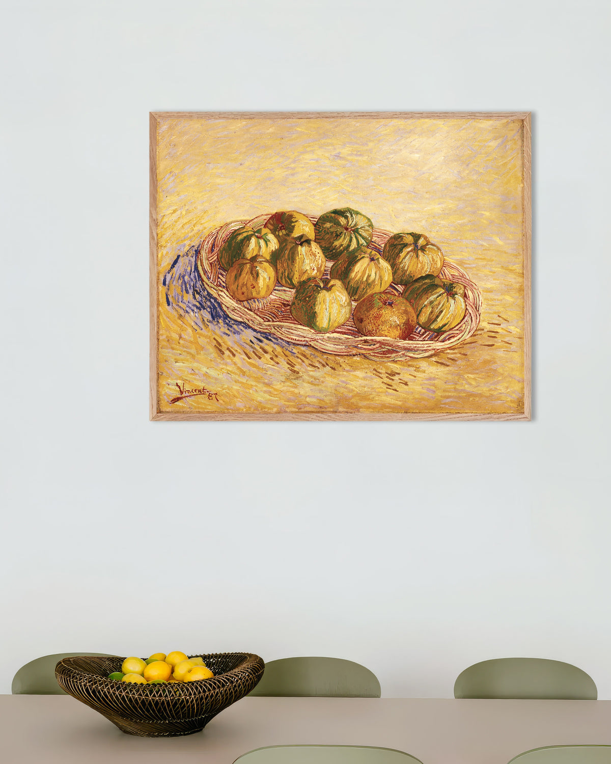 Poster af Stilleben med kurv med æbler (1887) af Vincent van Gogh med naturfarvet træramme