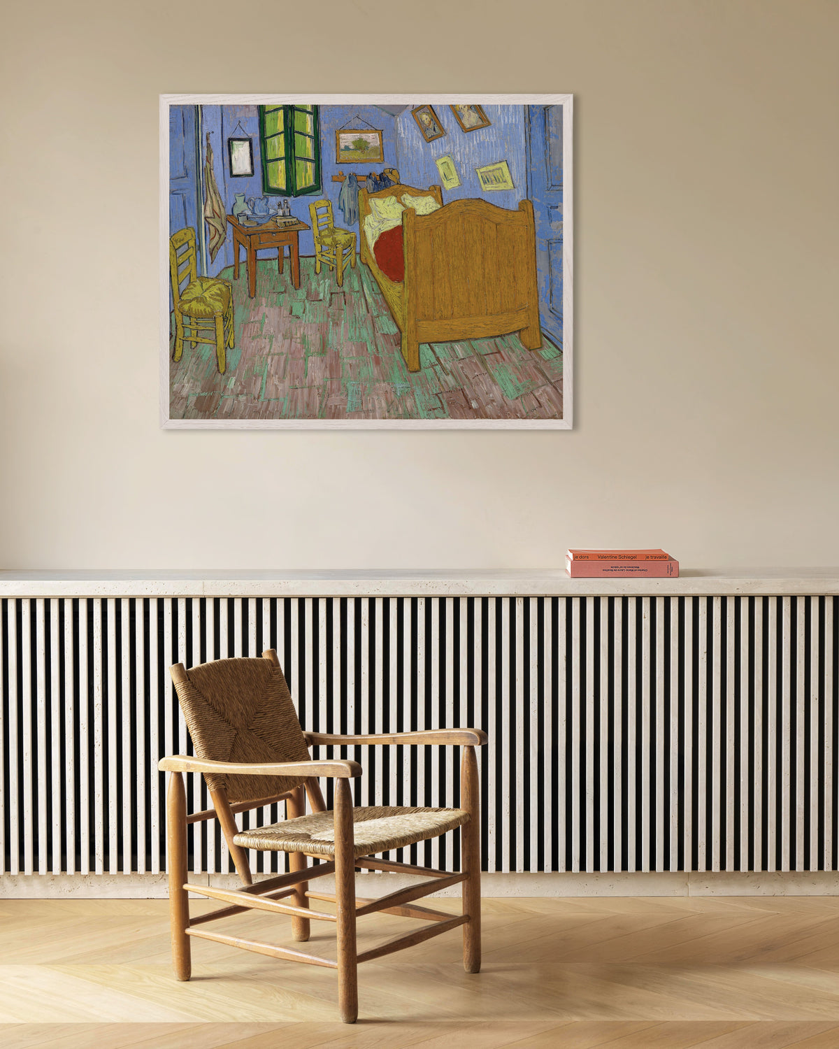Poster med Soveværelset, Saint-Rémy-versionen (1889) af Vincent van Gogh, med hvid træramme