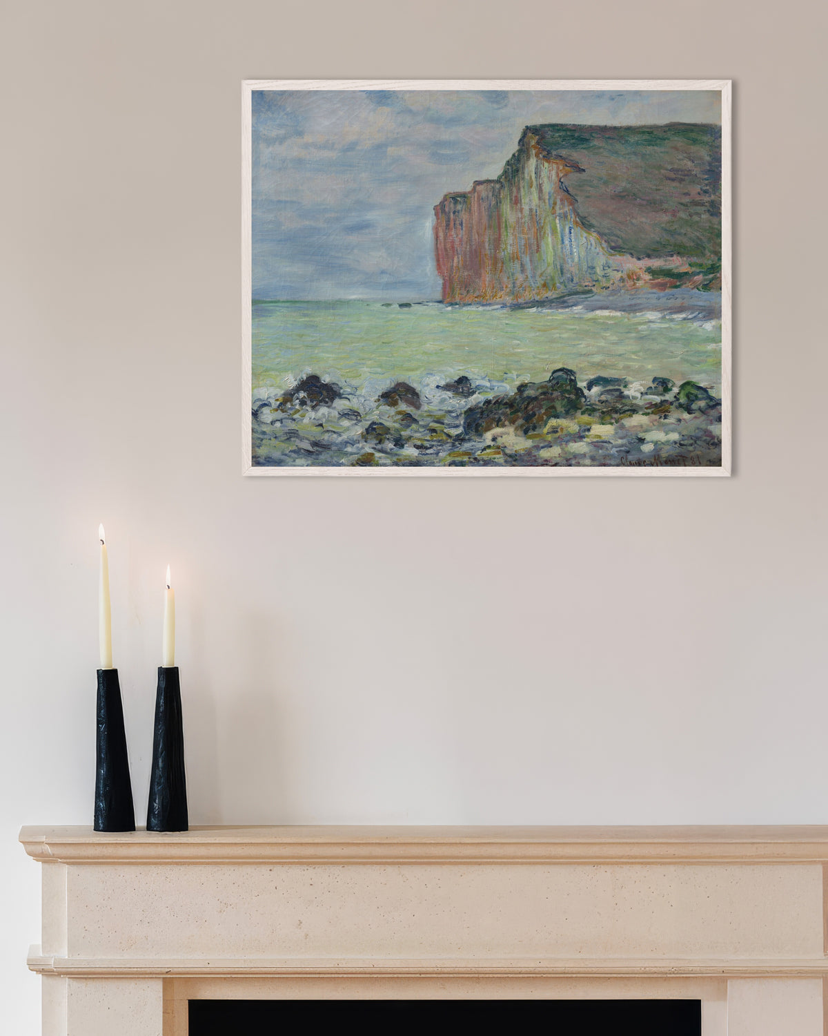 Plakat Klippen ved Les Petites-Dalles (1881) af Claude Monet med hvid træramme