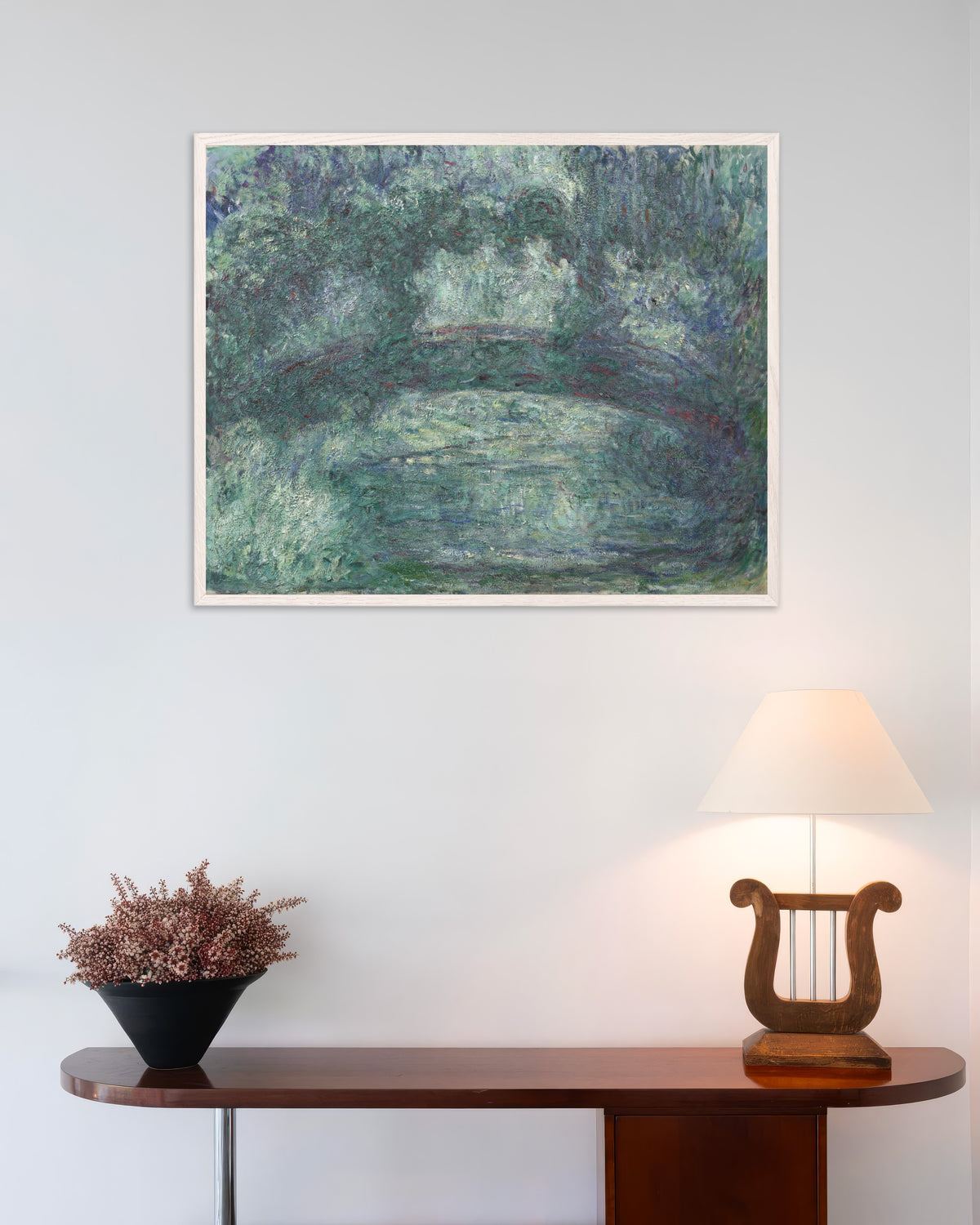 Plakat Den japanske bro (1919–1924) af Claude Monet med hvid træramme