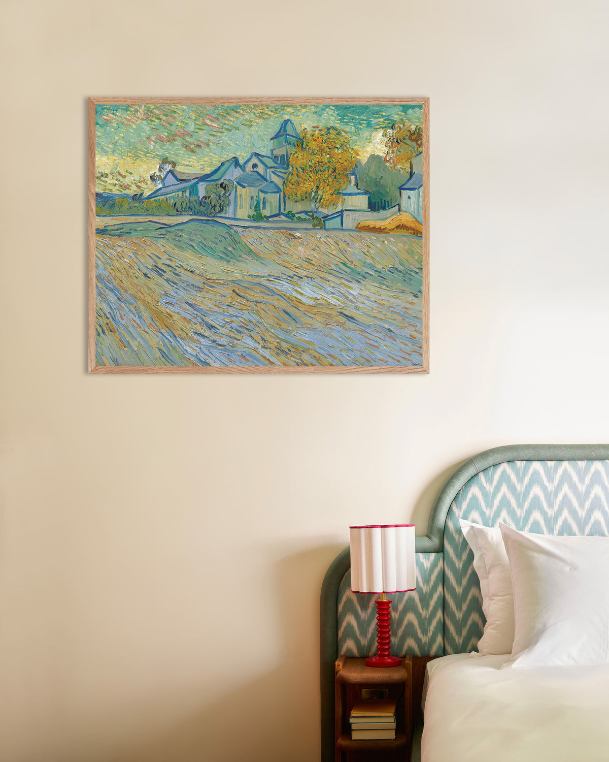 Poster af Udsigt over asylet og kapellet i Saint-Rémy (1889) af Vincent van Gogh med ramme i naturtræ
