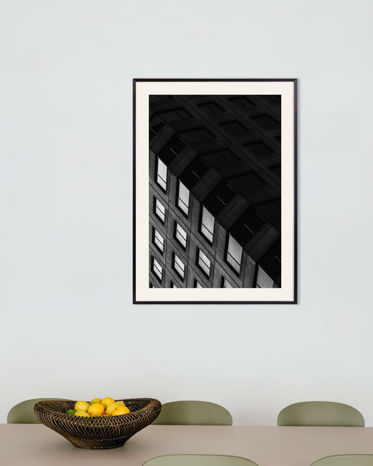 Plakat »Betongitter om natten« med metalramme
