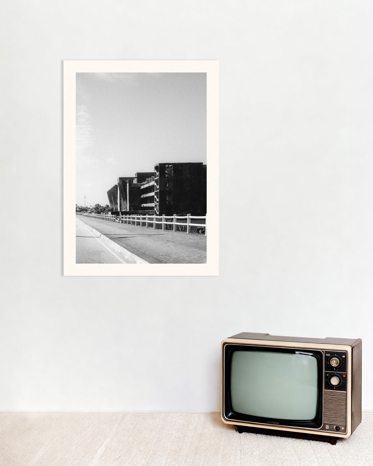 Plakat »Betonruin ved vejen«