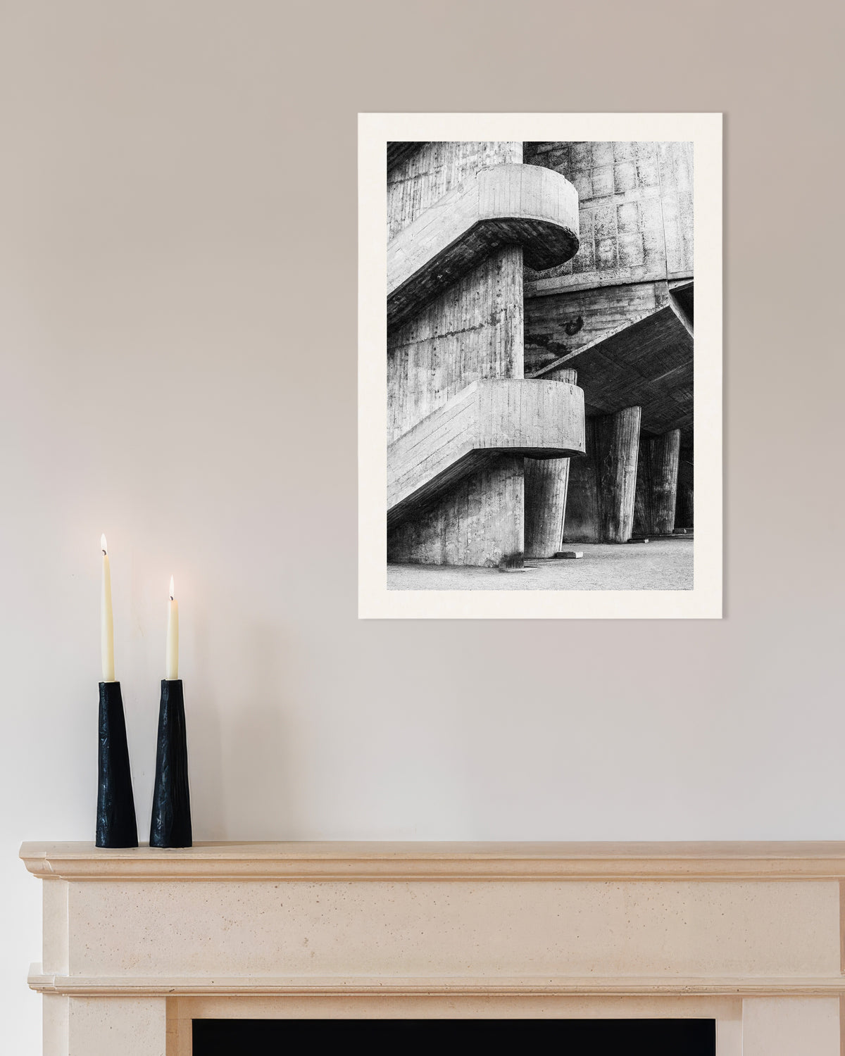 Plakat »Buede ramper og betonsøjler«