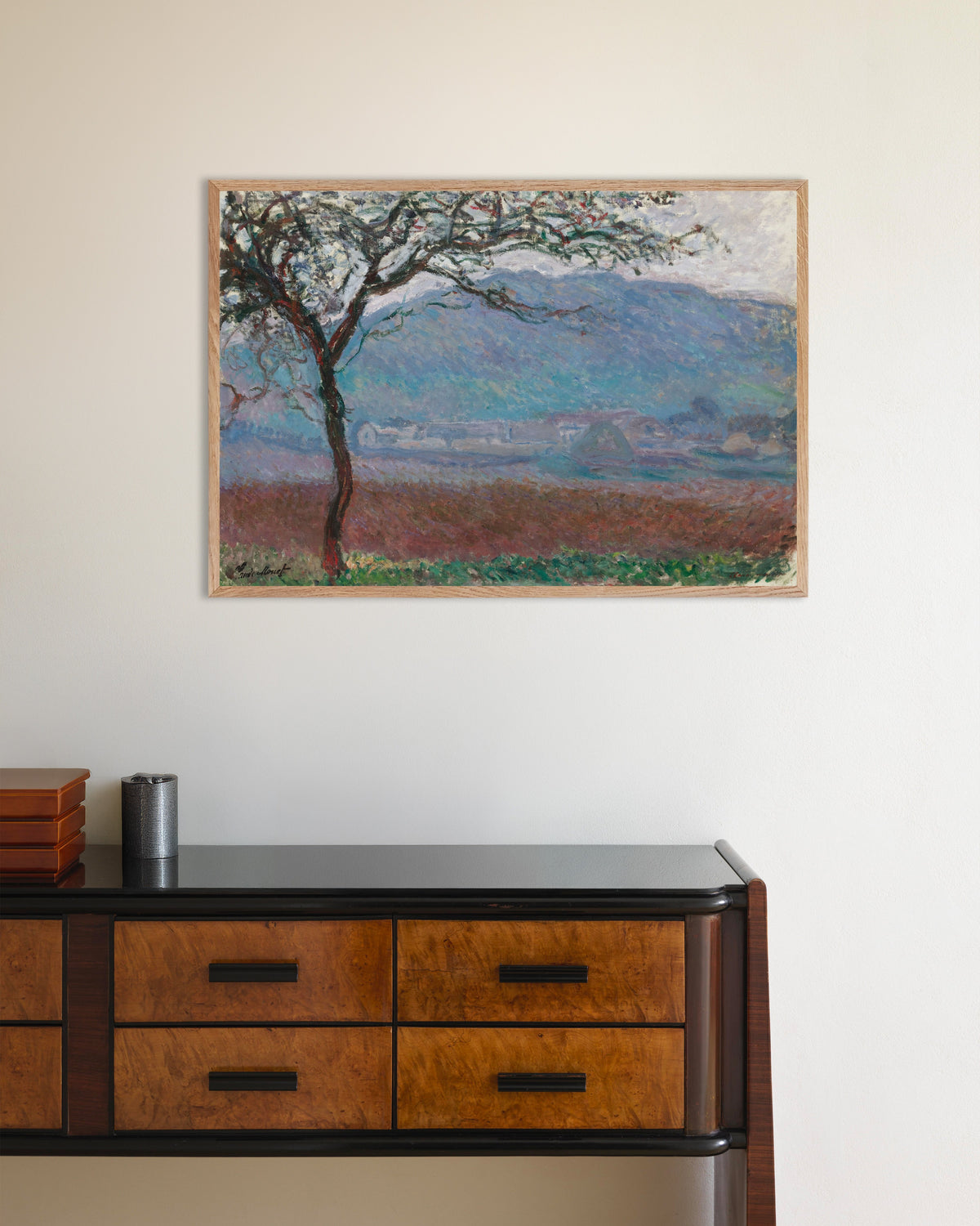Plakat Mark ved Giverny (1887) af Claude Monet med ramme i naturtræ