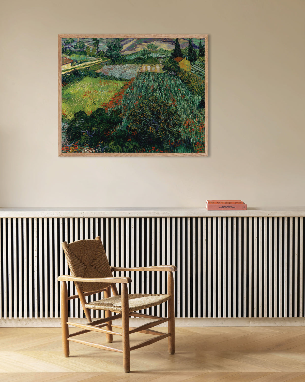 Poster med Valmuefelt (1889) af Vincent van Gogh, med ramme af naturtræ