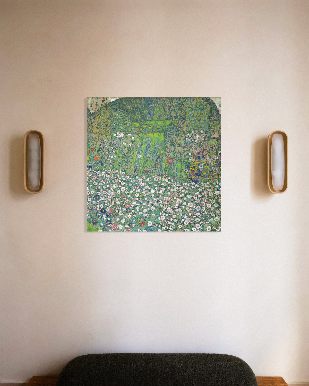 Plakat med Havelandskab med bakketop (1916) af Gustav Klimt