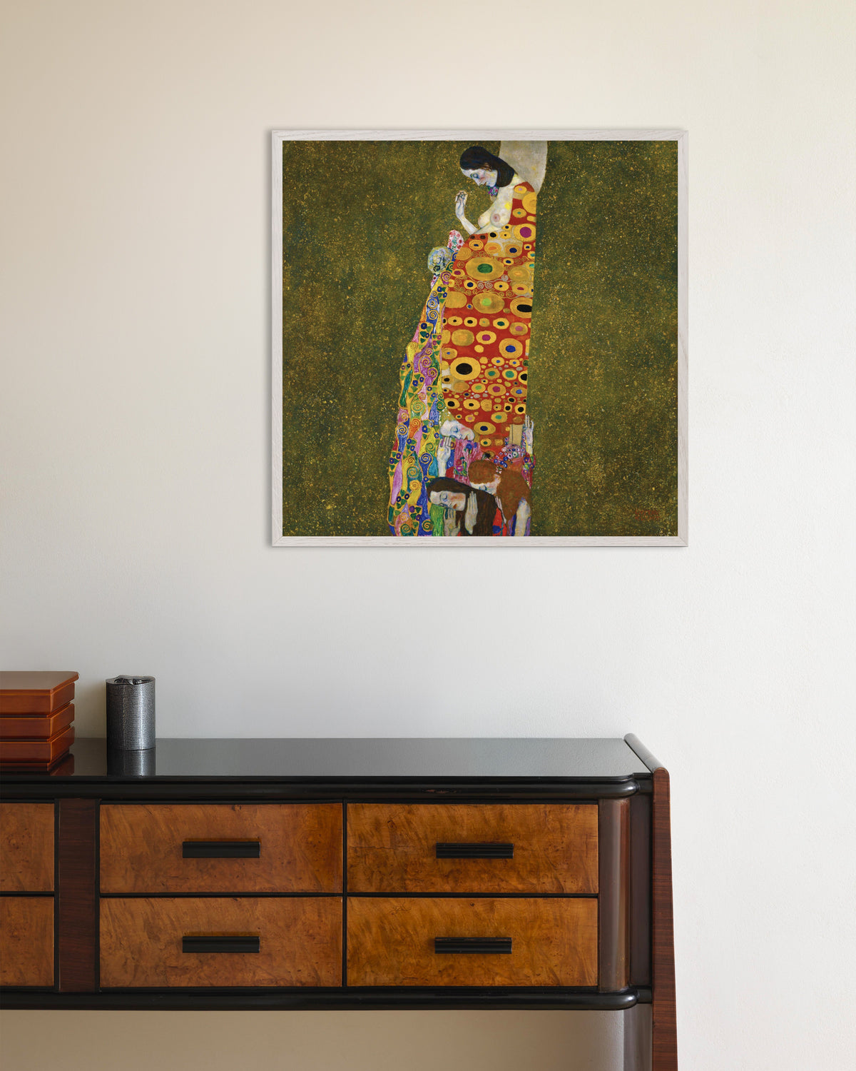 Plakat Håbet II (1907–1908) af Gustav Klimt med hvid træramme
