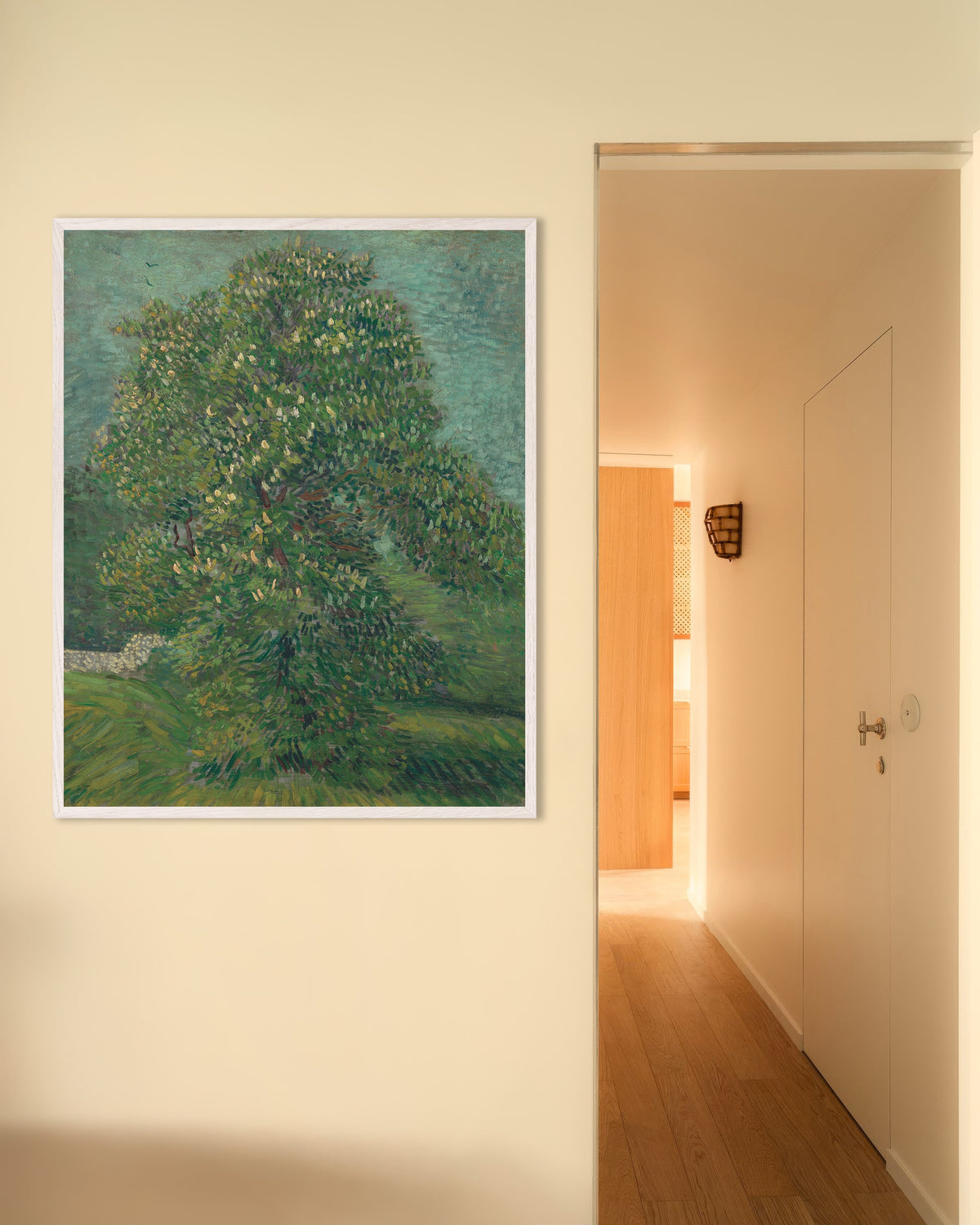 Poster af Kastanjetræ i blomst (1887) af Vincent van Gogh med hvid træramme