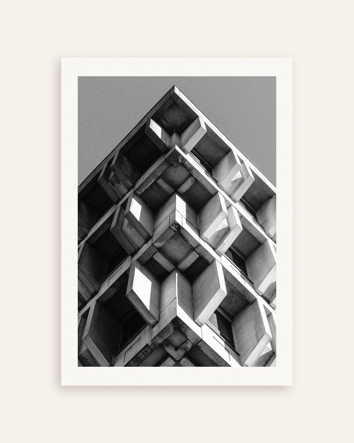 Plakat »Omvendt pyramide af betonklodser«, miniature