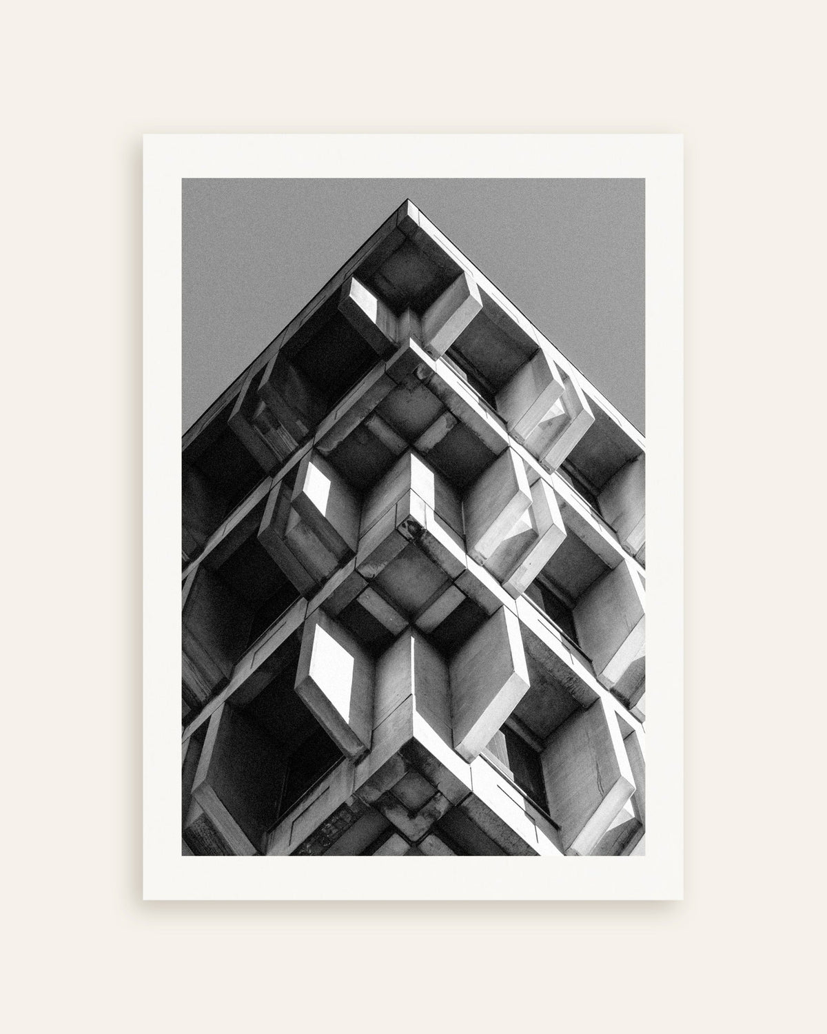 Plakat »Omvendt pyramide af betonklodser«, miniature