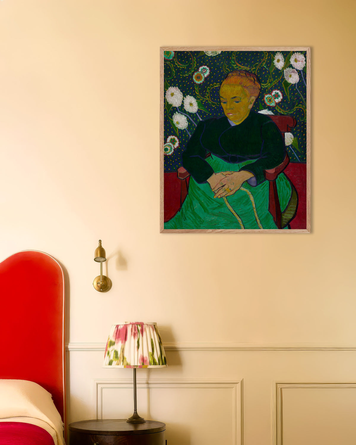 Poster af La Berceuse, Madame Roulin vugger vuggen (1889) af Vincent van Gogh, med ramme af naturtræ