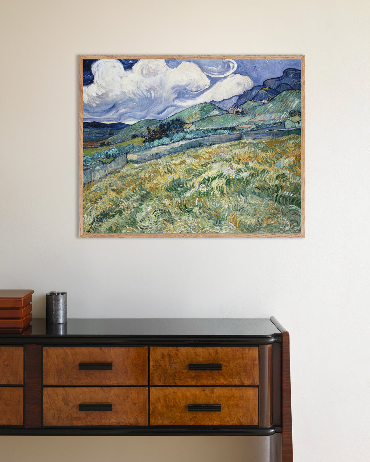Poster med Landskab fra Saint-Rémy (1889) af Vincent van Gogh, med ramme af naturtræ