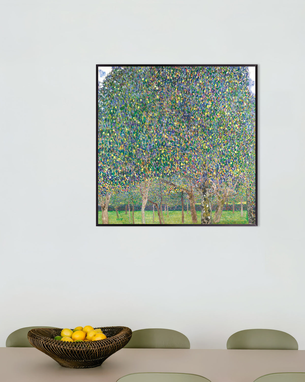 Plakat Pæretræet (1903) af Gustav Klimt med metalramme
