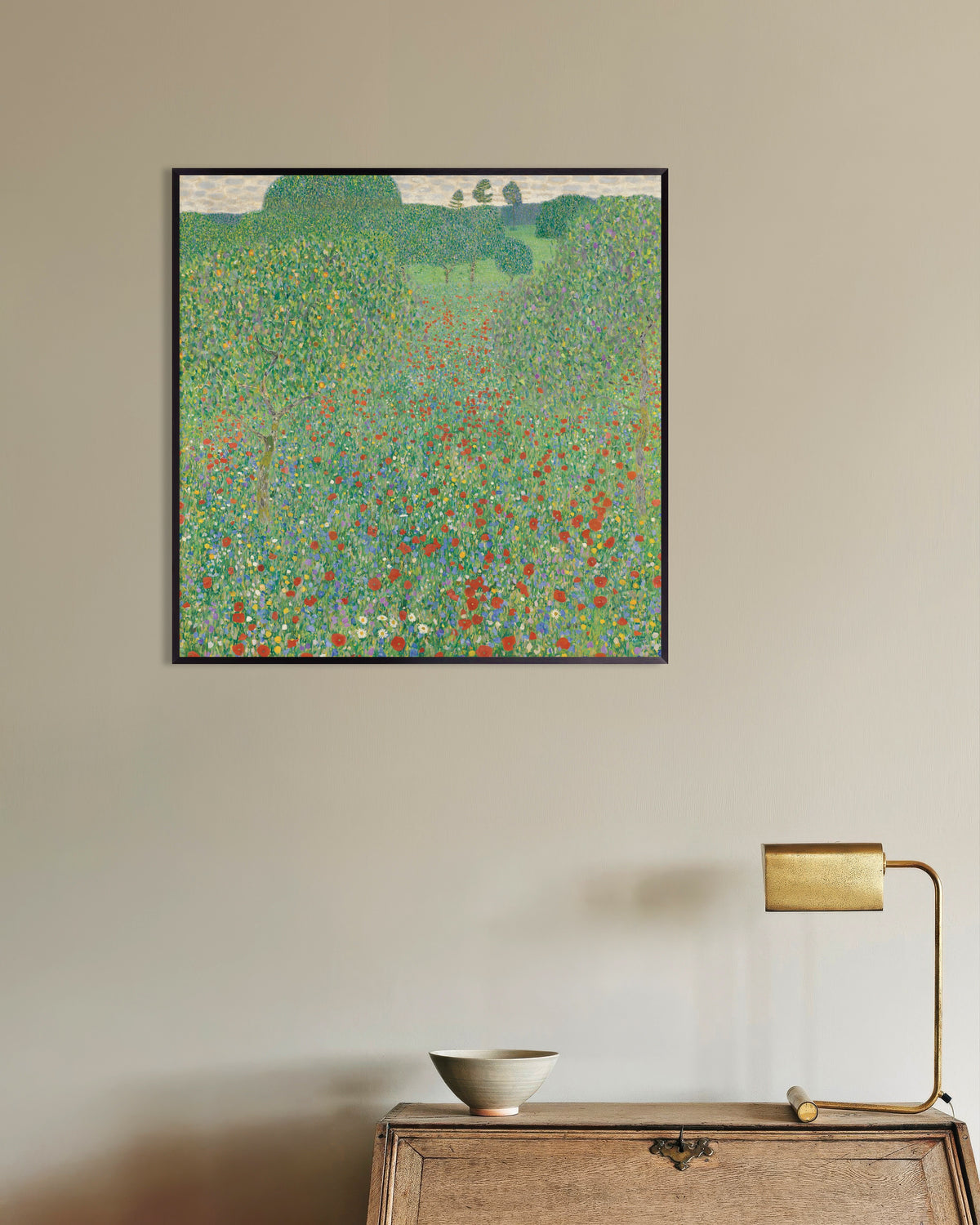 Plakat Valmuemark (1907) af Gustav Klimt med metalramme