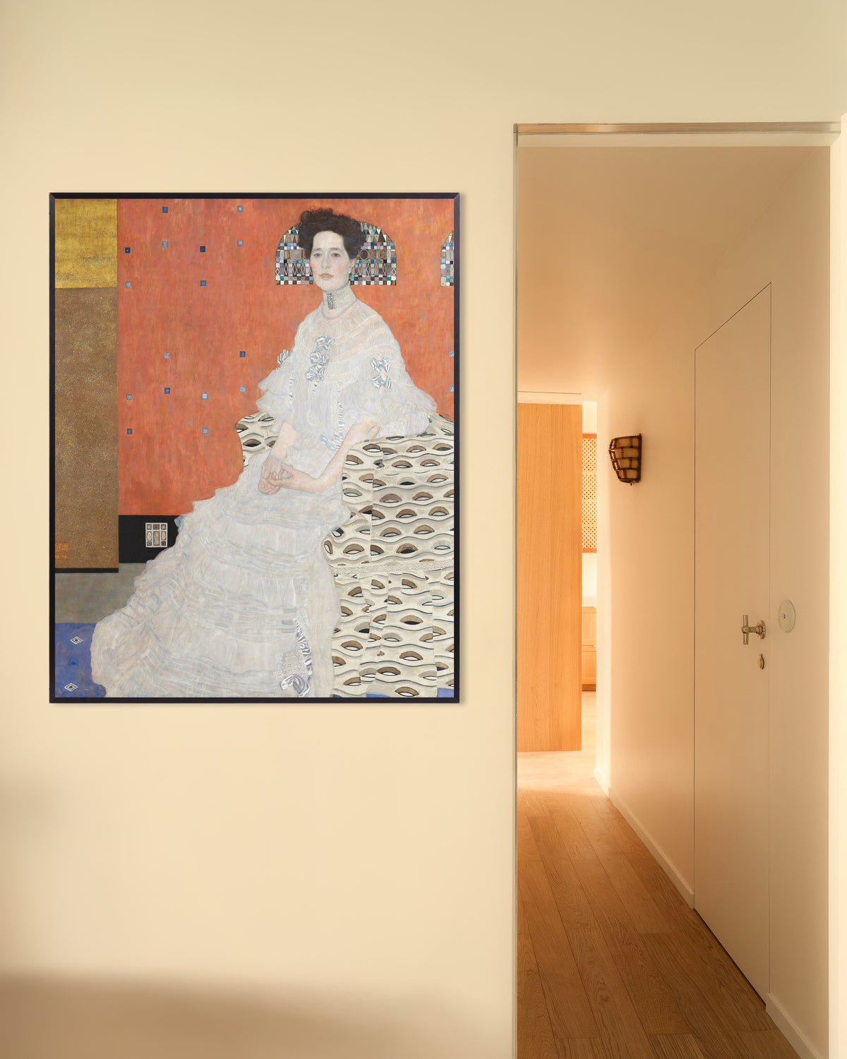 Plakat Portræt af Fritza Riedler (1906) af Gustav Klimt med metalramme