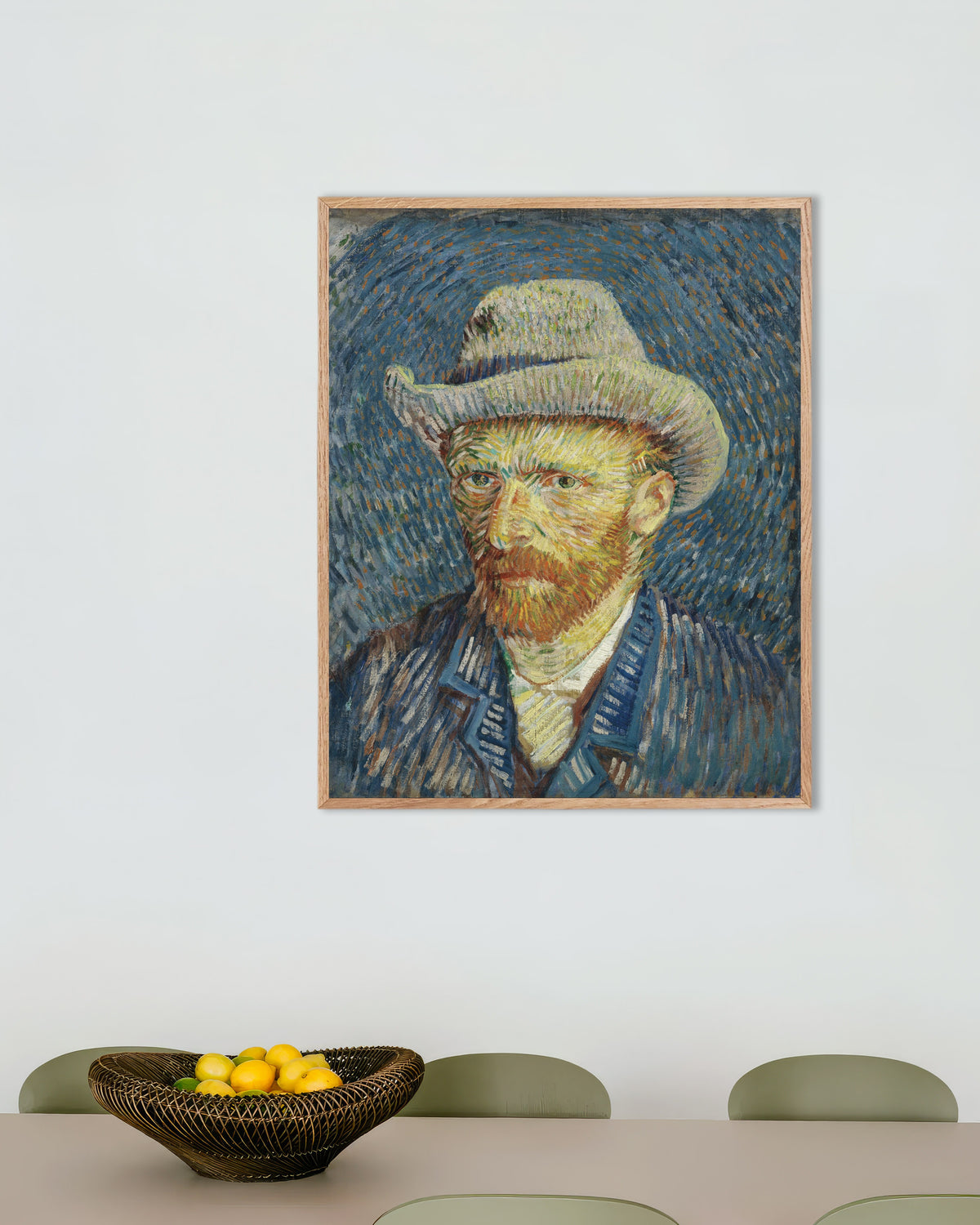 Poster med Selvportræt med grå filthat (1887) af Vincent van Gogh, med ramme af naturtræ