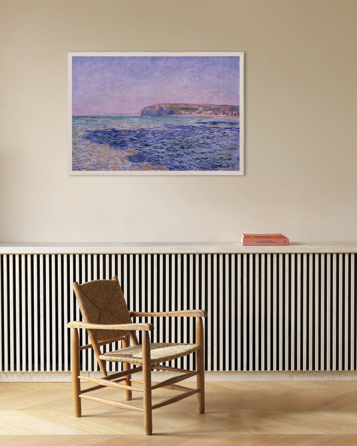 Plakat Skygger på havet, klipperne ved Pourville (1882) af Claude Monet med hvid træramme