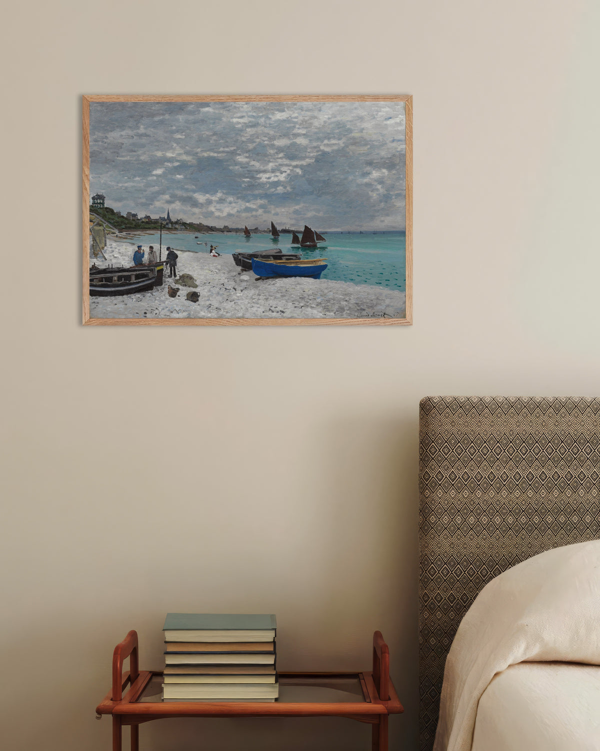 Plakat Stranden ved Sainte-Adresse (1867) af Claude Monet med ramme i naturtræ