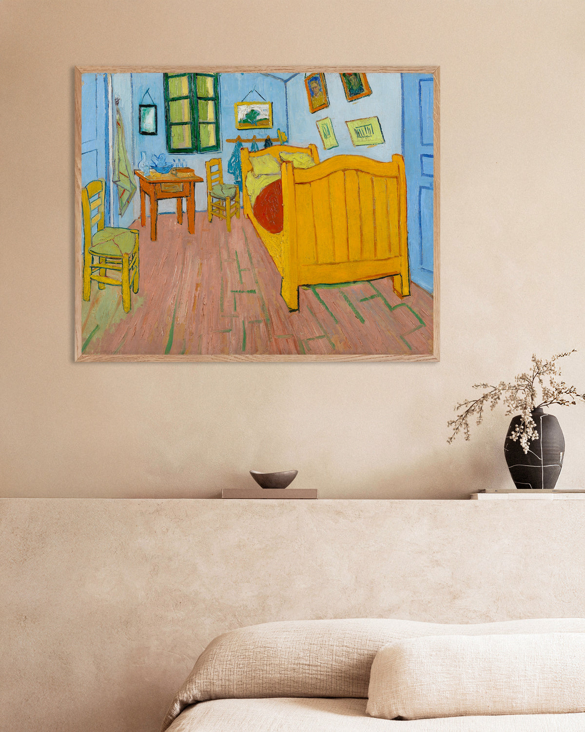 Poster med Soveværelset (1888) af Vincent van Gogh, med ramme af naturtræ
