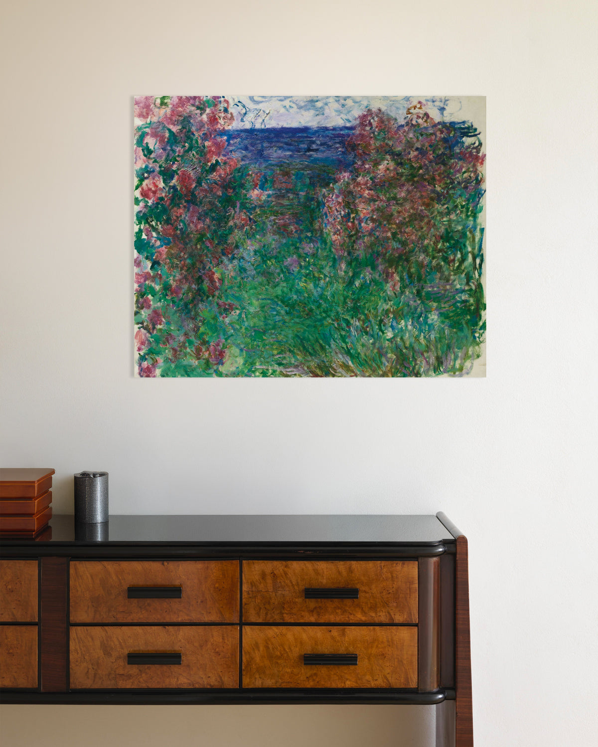 Plakat Huset blandt roserne (ca. 1925) af Claude Monet