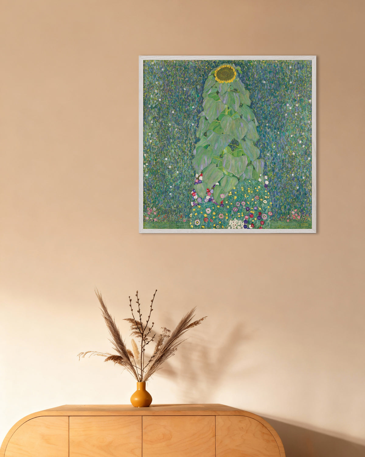 Plakat Solsikken (1907–1908) af Gustav Klimt med hvid træramme