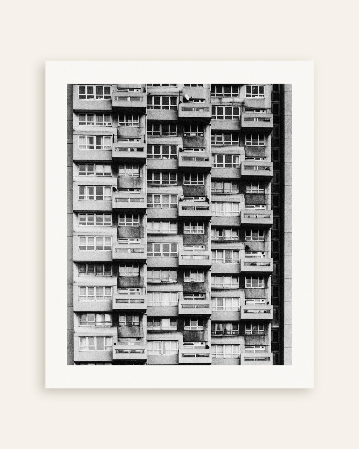 Plakat »Højhusfacade med altaner«, miniature