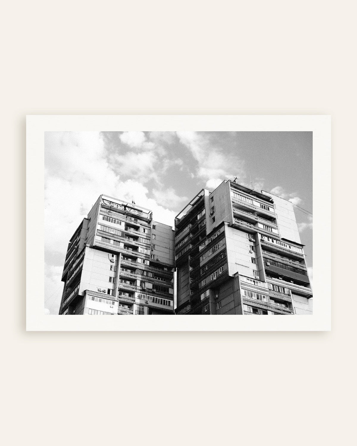 Plakat »Tvillingetårne i skyerne«, miniature