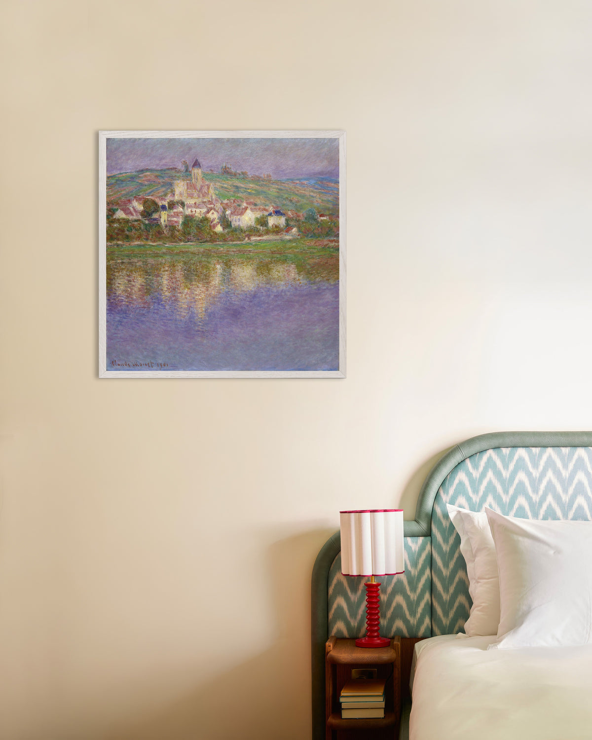 Plakat Vétheuil (1901) af Claude Monet med hvid træramme
