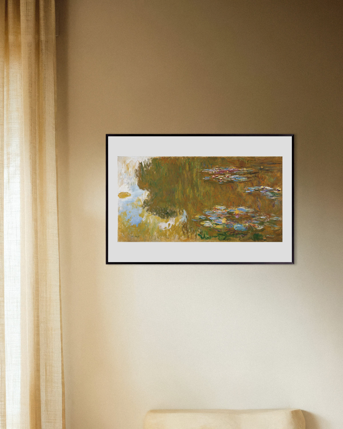 Plakat Åkandedam med spejlinger af pil (ca. 1917–1919) af Claude Monet med metalramme