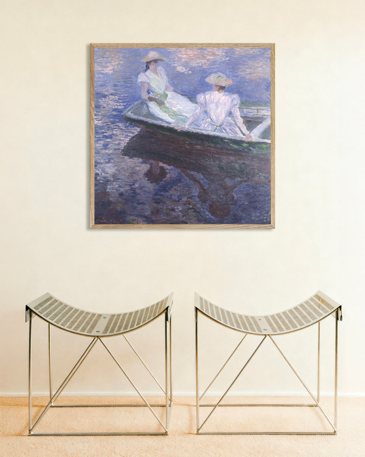 Plakat Unge piger i en båd (1887) af Claude Monet med ramme i naturtræ